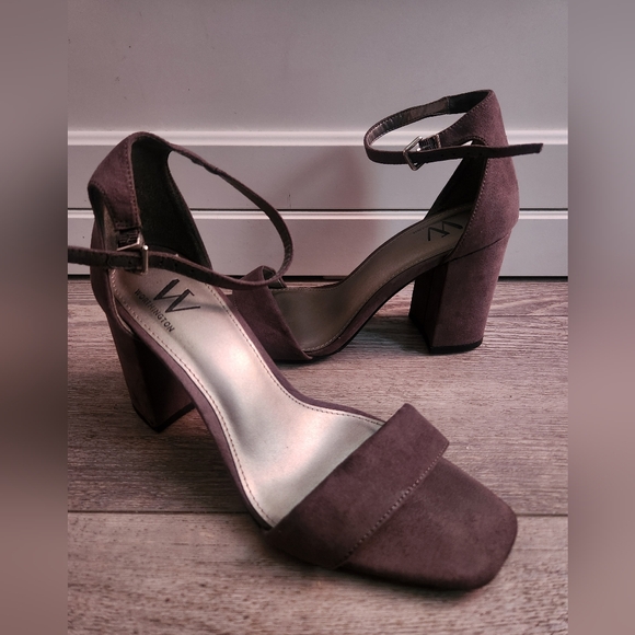 Worthington Women's Heels in Grey Brown Suede - Picture 5 of 10
